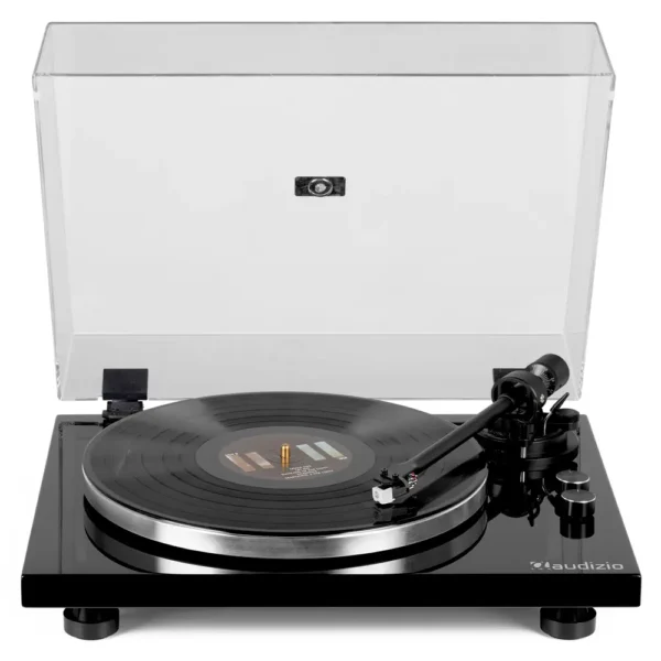 Vista frontal del tocadiscos modelo Toledo de la marca Audizio de color negro con la tapa levantada.